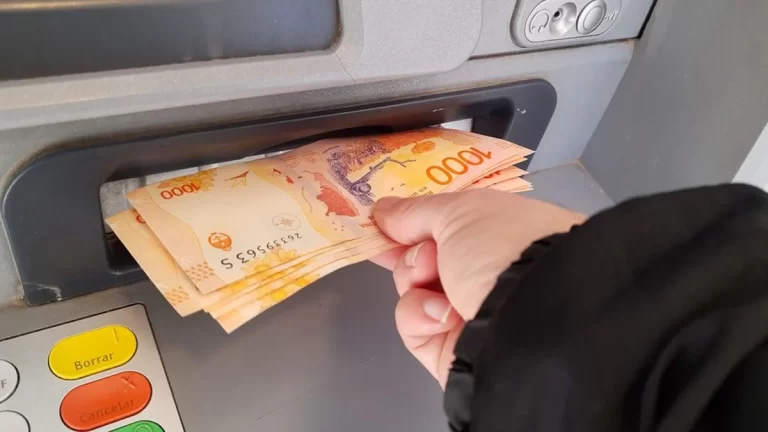 Río Negro: confirman el pago de $125.000 y luego suman a los docentes tras un anuncio de Weretilneck