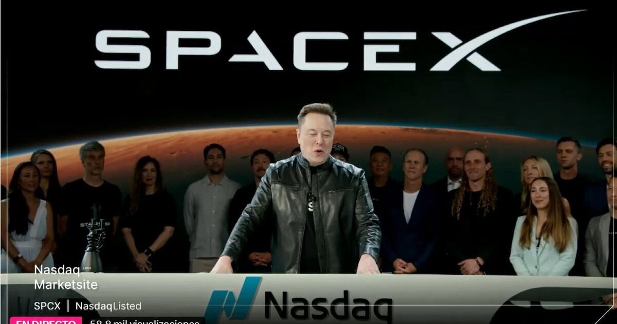 Logo de SpaceX en su debut en Wall Street