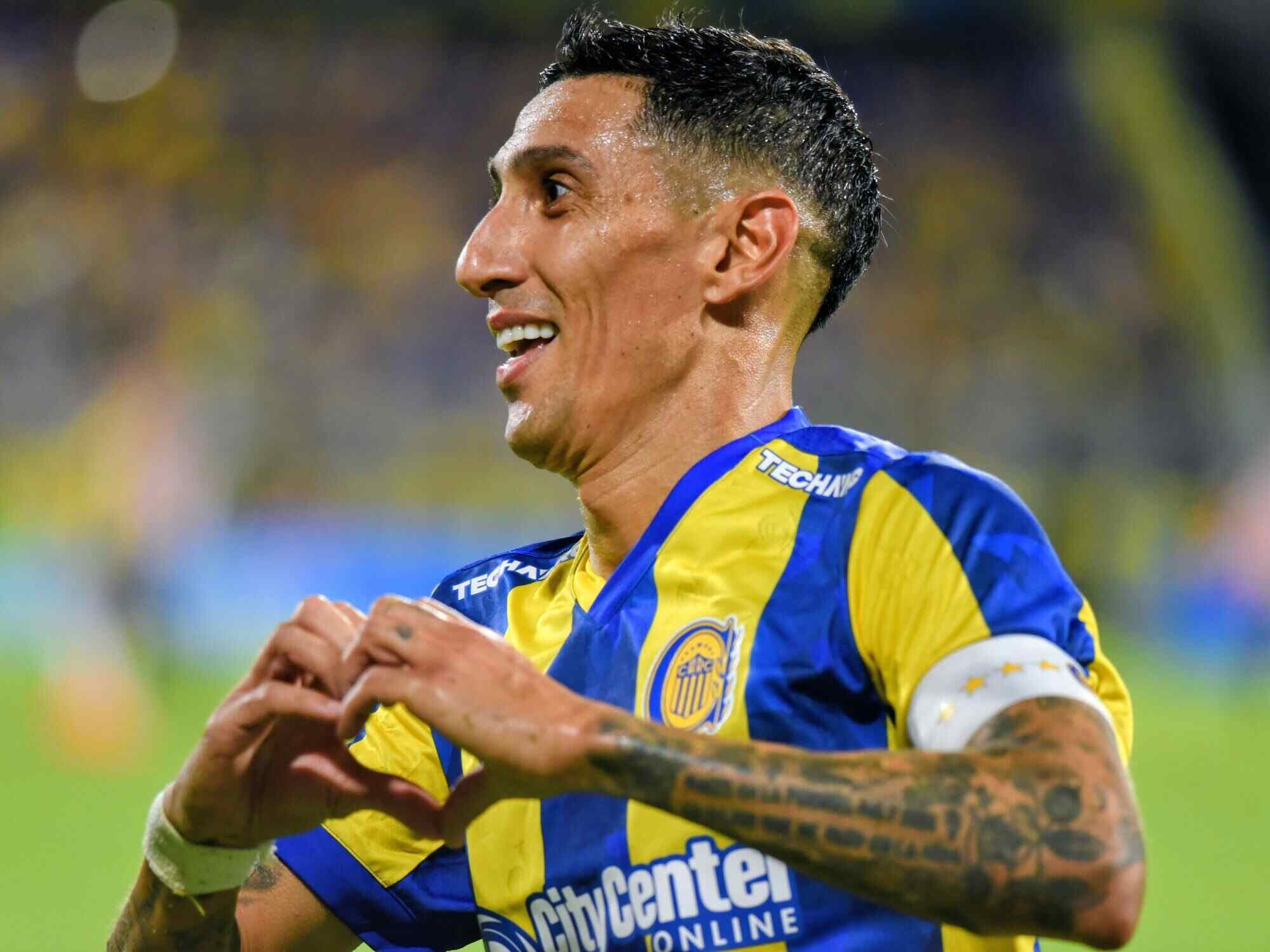 Ángel Di María en acción con Rosario Central