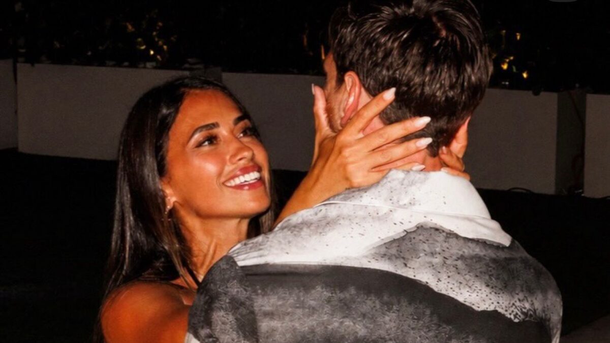 Antonela Roccuzzo y Lionel Messi en un momento familiar