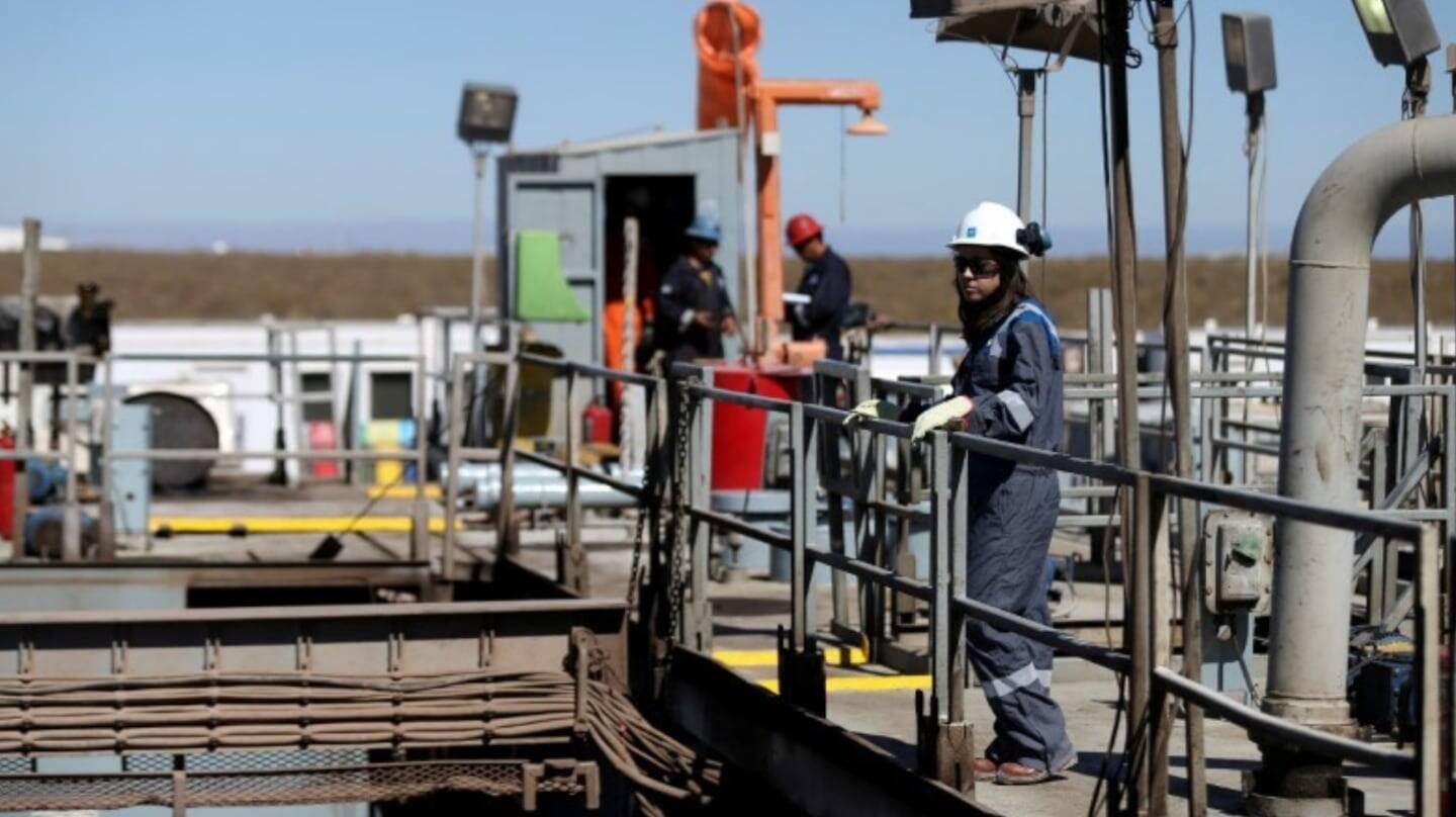 Argentina supera exportaciones de soja y maíz gracias al auge del petróleo de Vaca Muerta