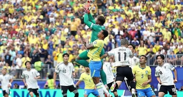 Celebración del equipo de Brasil tras el triunfo sobre Japón en el Mundial 2026