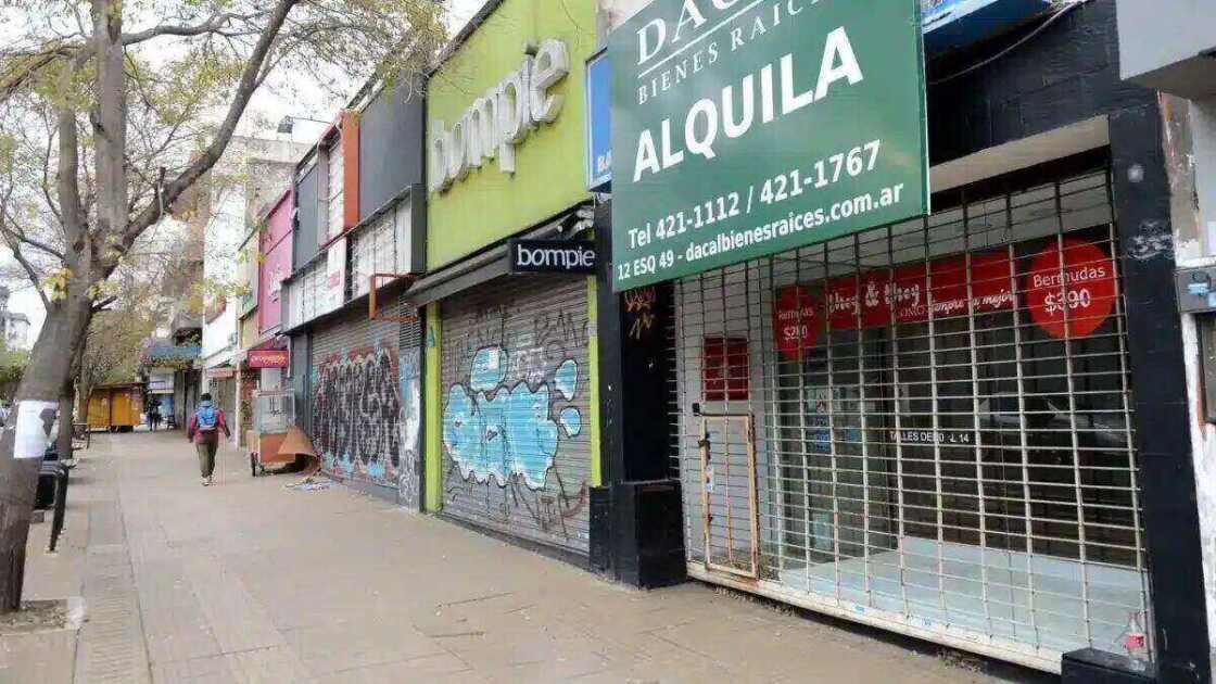 Cierre de locales comerciales en La Plata