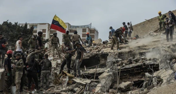 Devastación tras los terremotos en Venezuela con edificios colapsados
