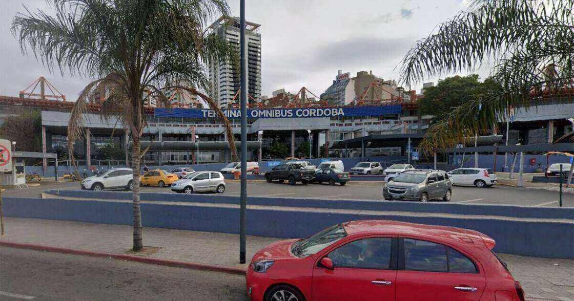 Detención de mujer en la Terminal de Ómnibus de Córdoba