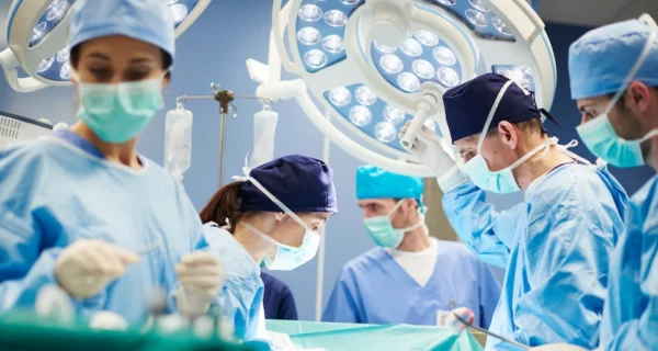 Mayra y Daiana tras su trasplante renal en el Hospital Garrahan