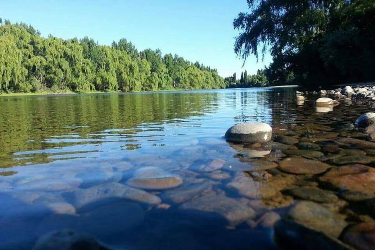 Cuerpo encontrado en el río Negro