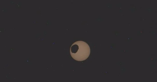Representación artística de la luna Fobos de Marte