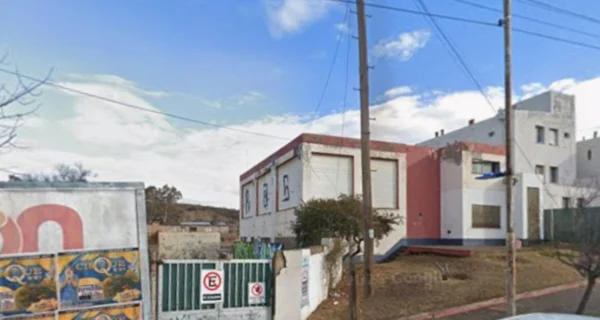 Edificio abandonado en Neuquén donde fue hallada la mujer
