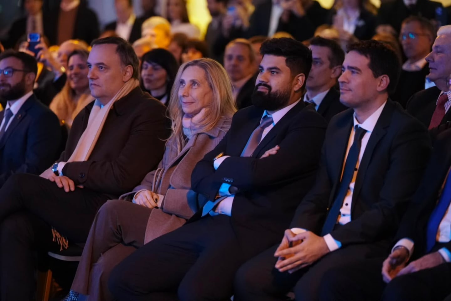 Javier Milei presenta a su nuevo vocero Adrián Ravier en un evento de la Fundación Faro