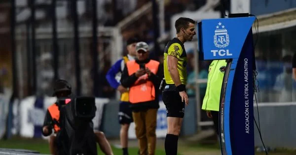 Implementación del VAR en el fútbol argentino