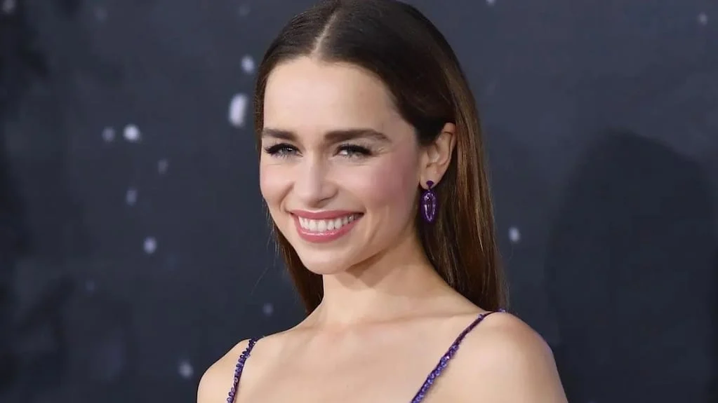 Emilia Clarke y Sam Claflin en una escena de la película 'Yo antes de ti'