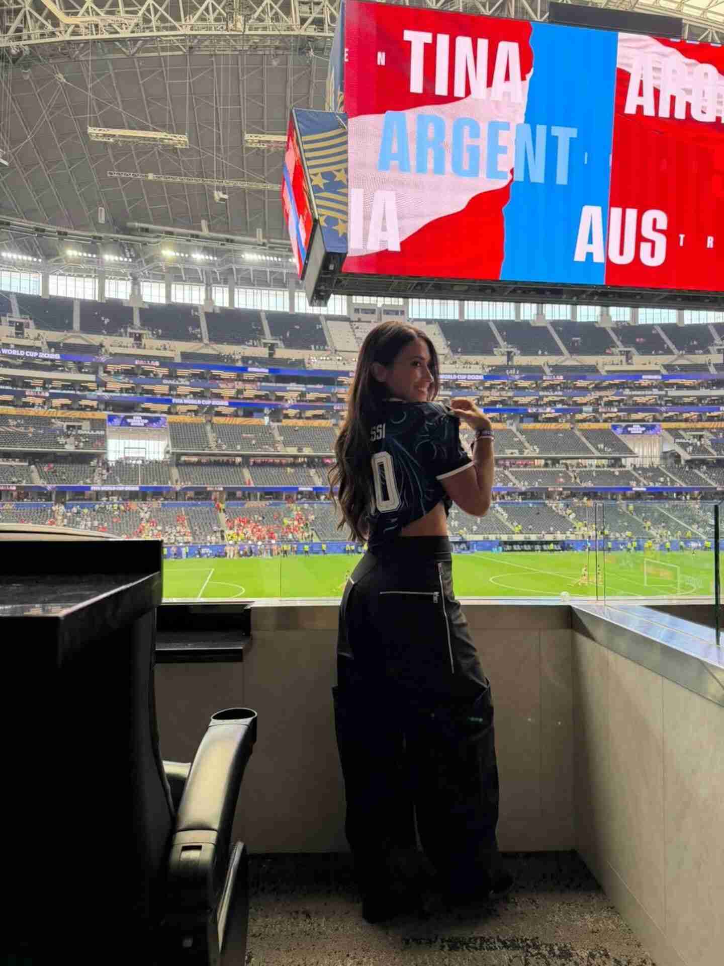 Las Tendencias de Moda Mundialista: Antonela Roccuzzo, Agustina Gandolfo y Caro Calvagni Deslumbran en Dallas