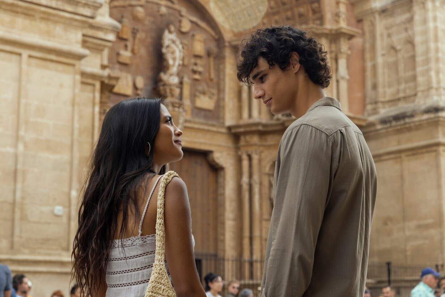 Maia Reficco da un gran paso en Hollywood con 'The Last Sunrise' junto a Eva Longoria
