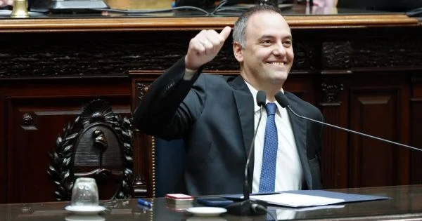 Manuel Adorni en una sesión de la Cámara de Diputados