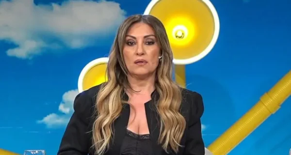 Marcela Tauro durante su disculpa en Intrusos