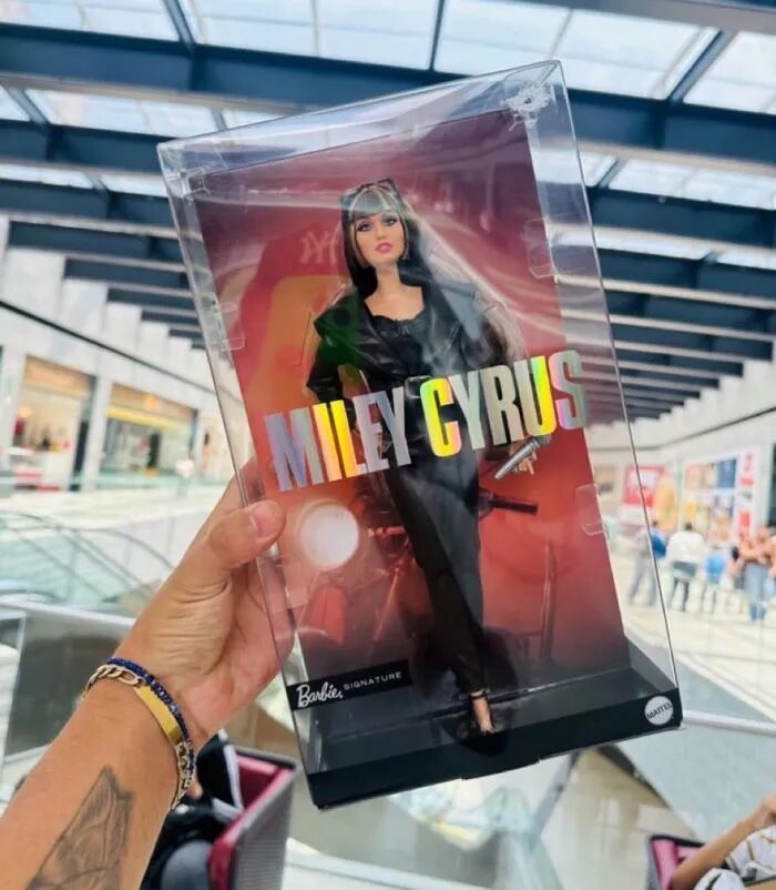 Miley Cyrus lanza su propia muñeca Barbie: detalles de la colección