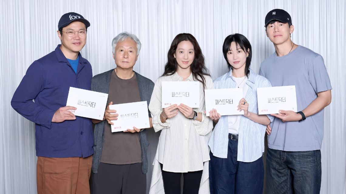 Elenco de 'First Doctor' en lectura de guion