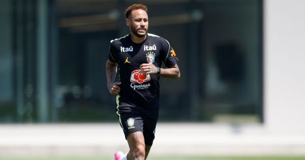 Neymar entrenando con la selección brasileña antes del Mundial 2026