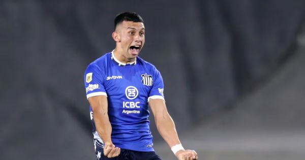 Ulises Ortegoza en acción durante un partido con Talleres de Córdoba