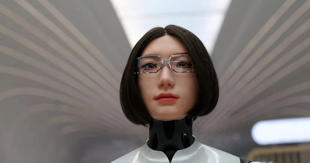 Robot humanoide en un aula