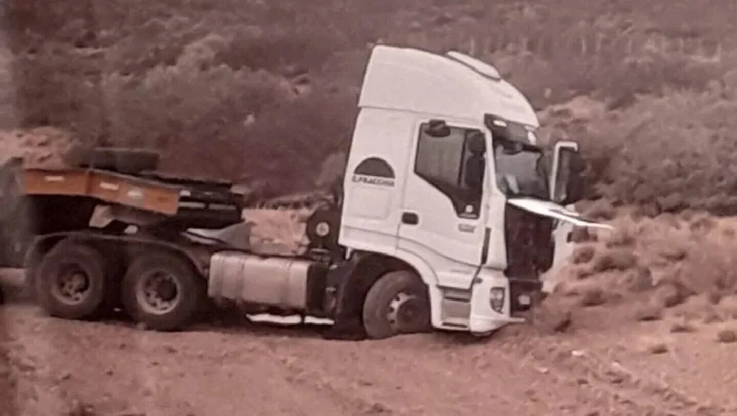 Trágico accidente en Neuquén: un joven músico pierde la vida al chocar contra un camión