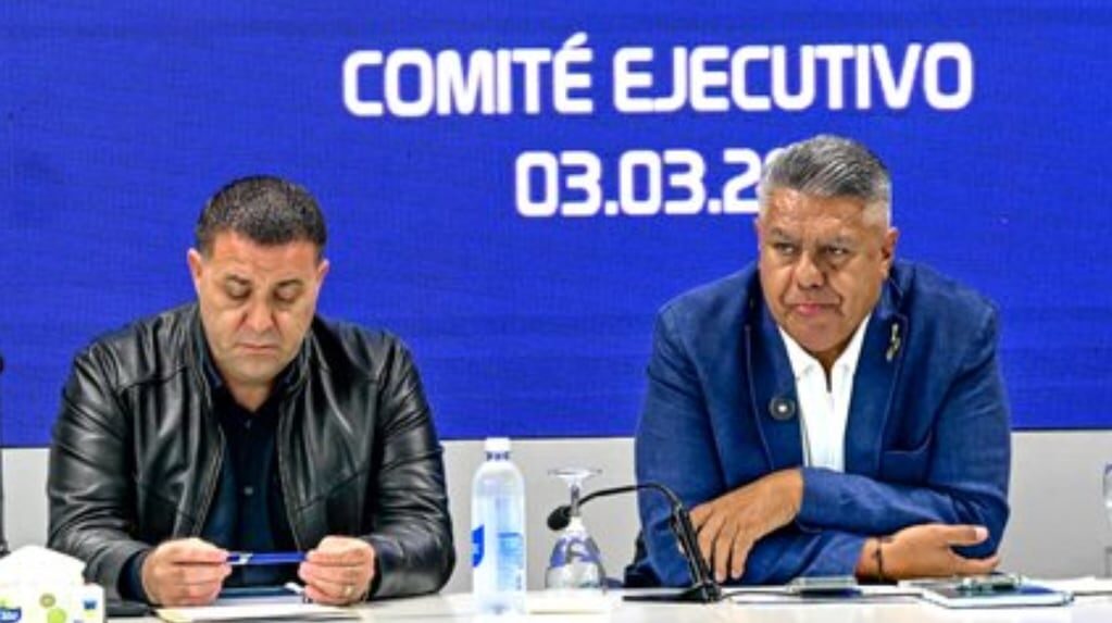Claudio Tapia y Pablo Toviggino en reunión de la AFA