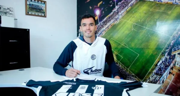 Felipe Aguilar en Central Córdoba