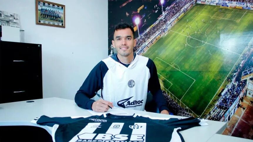 Felipe Aguilar en Central Córdoba