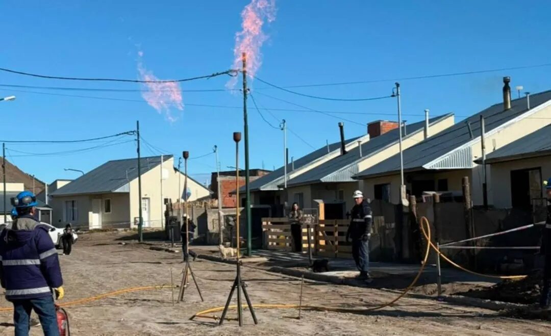 Chubut da un paso histórico con la inauguración de la red de gas en Valle Chico