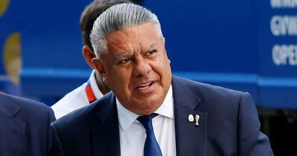 Claudio Tapia en la conferencia de prensa