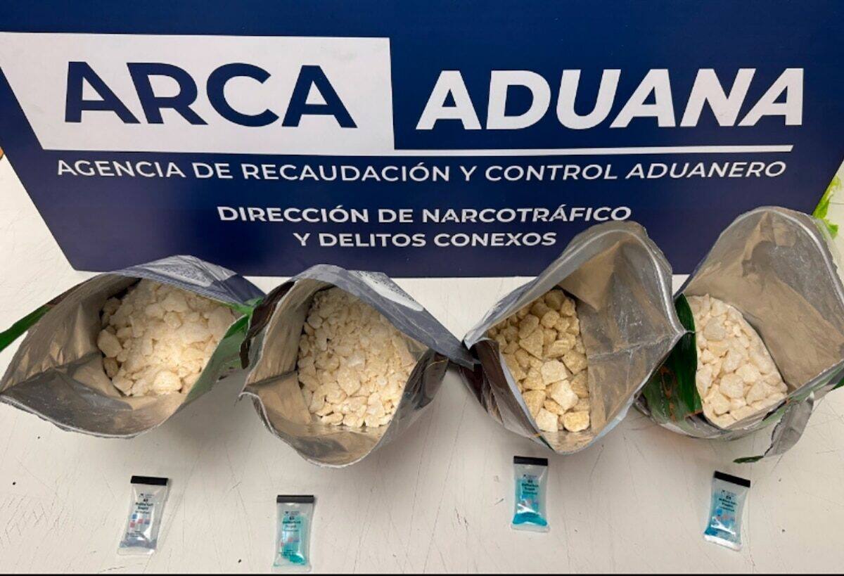Desarticulada una banda de narcotraficantes chinos en Ezeiza
