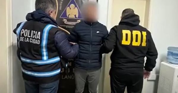 Escena del incidente violento en Villa Soldati donde un hombre apuñaló a su hermano
