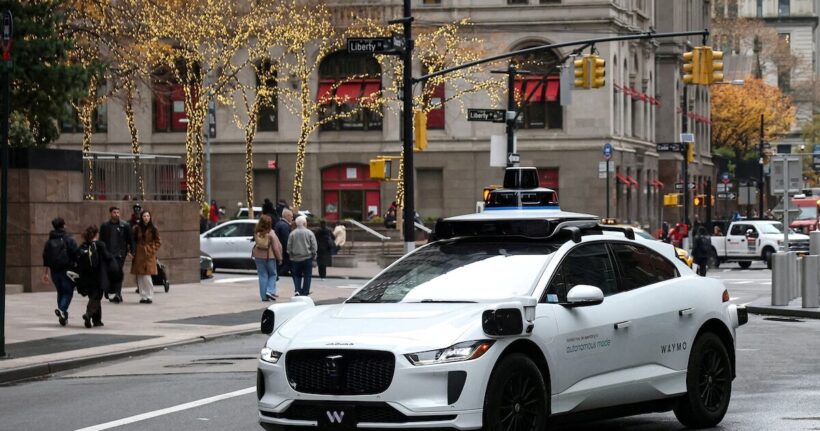 Vehículos autónomos en una carretera de Estados Unidos