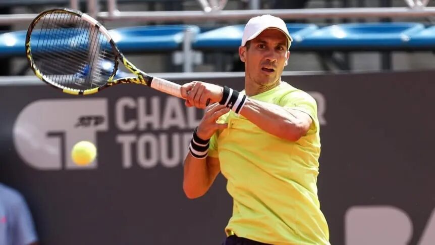 Facundo Bagnis durante un partido de tenis
