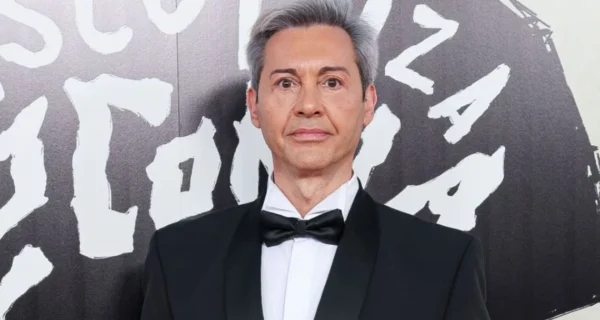 Manolo Arjona, fundador de Locomía, en una presentación musical