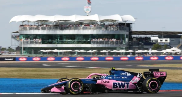 Franco Colapinto durante la práctica del GP de Gran Bretaña