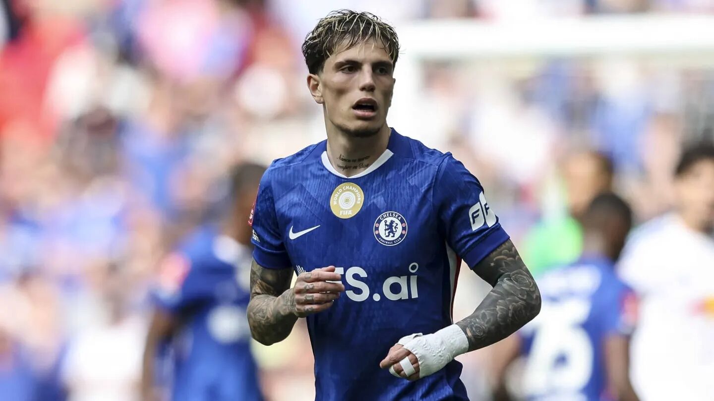 Alejandro Garnacho en un partido con Chelsea
