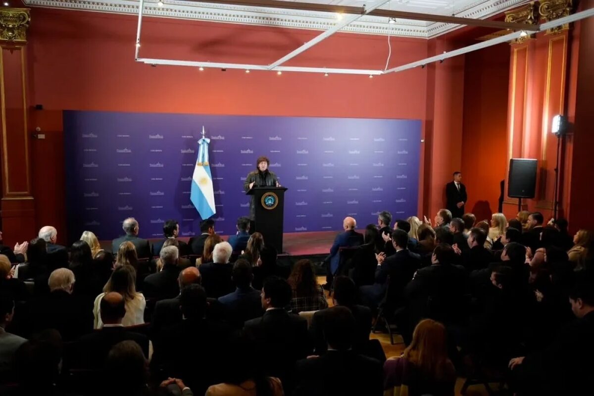 Reunión en Casa Rosada sobre reformas económicas en Argentina