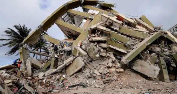 Rescate en La Guaira tras los terremotos en Venezuela