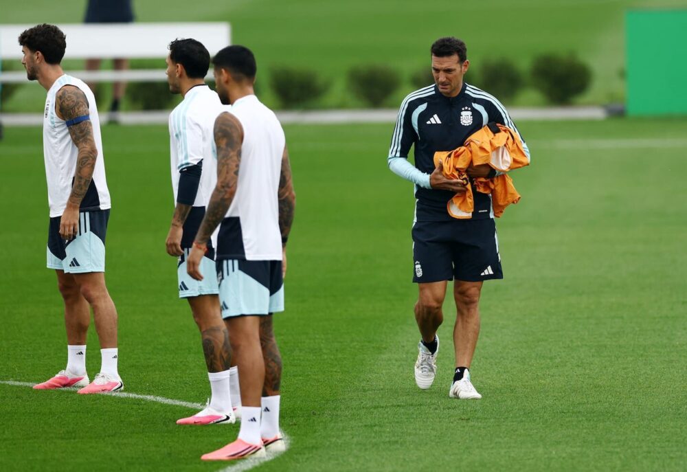 Lionel Scaloni ensaya tácticas antes de la final del Mundial: los 13 jugadores seleccionados
