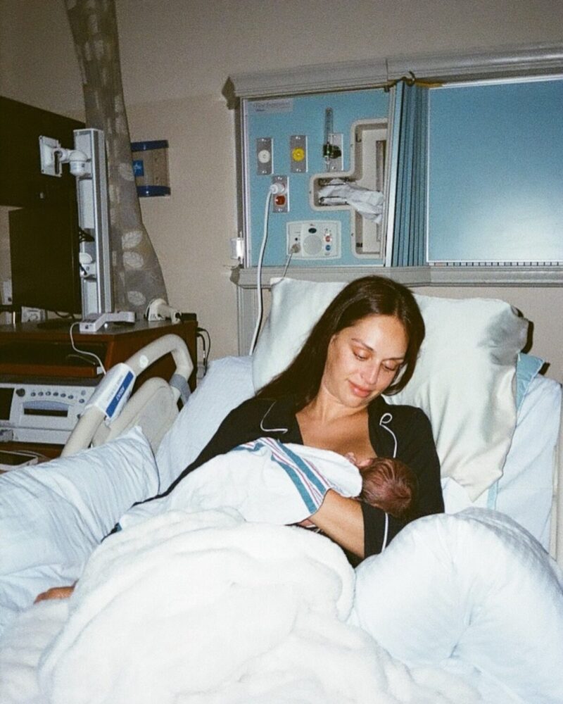 Nació Dalí, la primera hija de los influencers Samantha Trottier y Hernán Regiardo