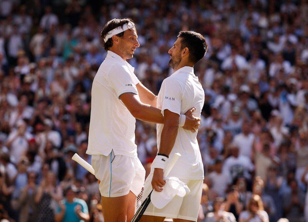 Novak Djokovic deslumbra en Wimbledon: récord de victorias y baile con su hija