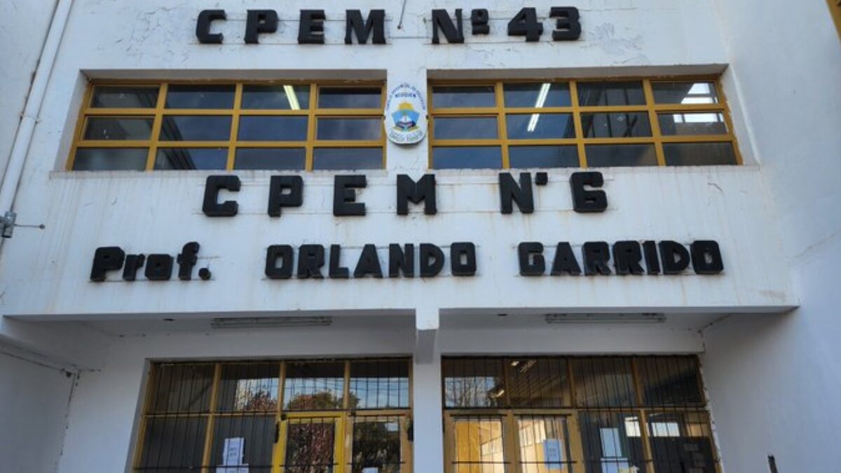 Adolescente herido en escuela de Cutral Co