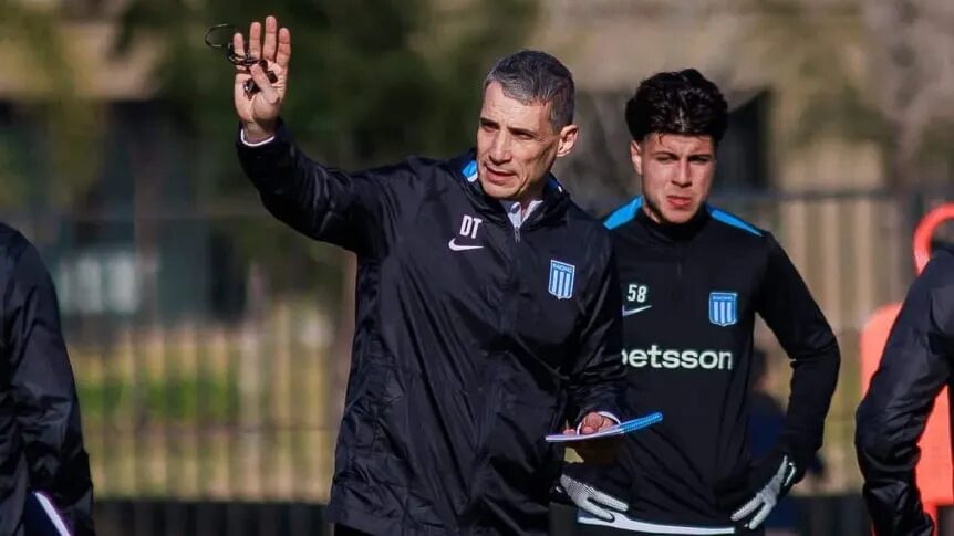 Racing Club entrenando
