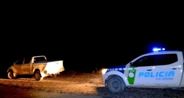 Camioneta Hilux recuperada en Las Perlas