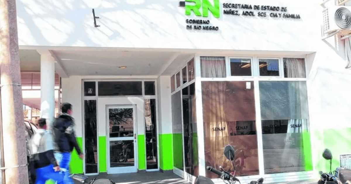 Jóvenes en un aula durante una capacitación sobre acompañamiento en Río Negro