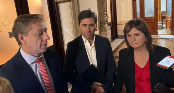 Reunión en el Senado sobre la ley de propiedad privada
