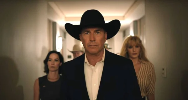 Taylor Sheridan hablando sobre el género western en una entrevista