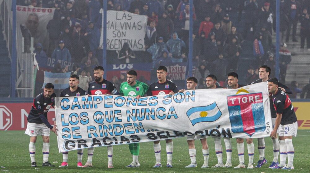 Tigre despliega bandera de Malvinas tras victoria ante Nacional en Uruguay